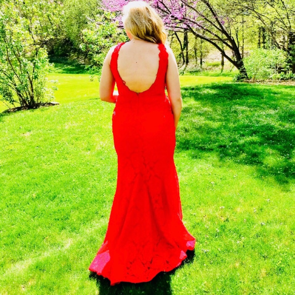 Red Floral Lace Prom Dress